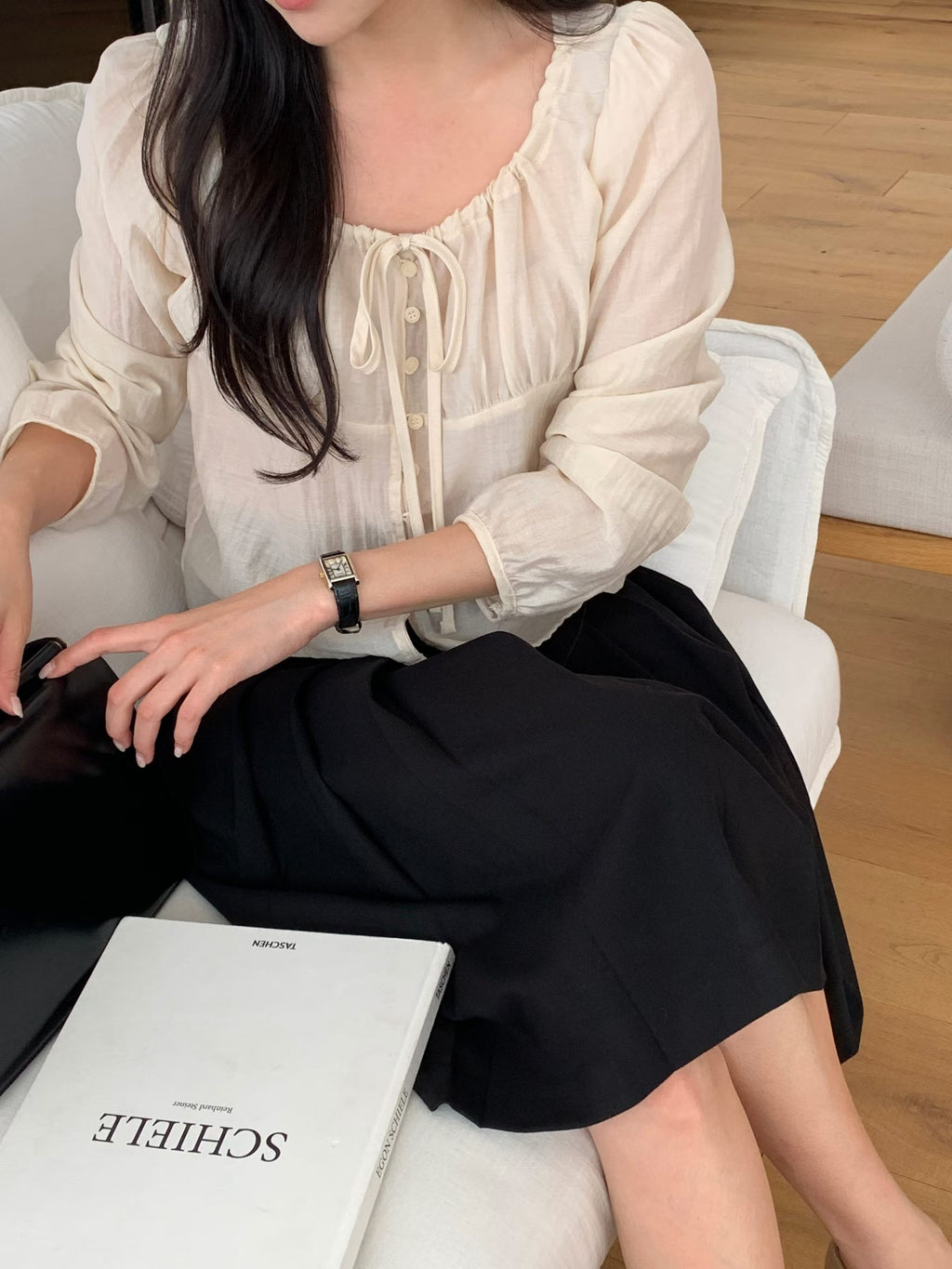 簡約氣質感透透blouse