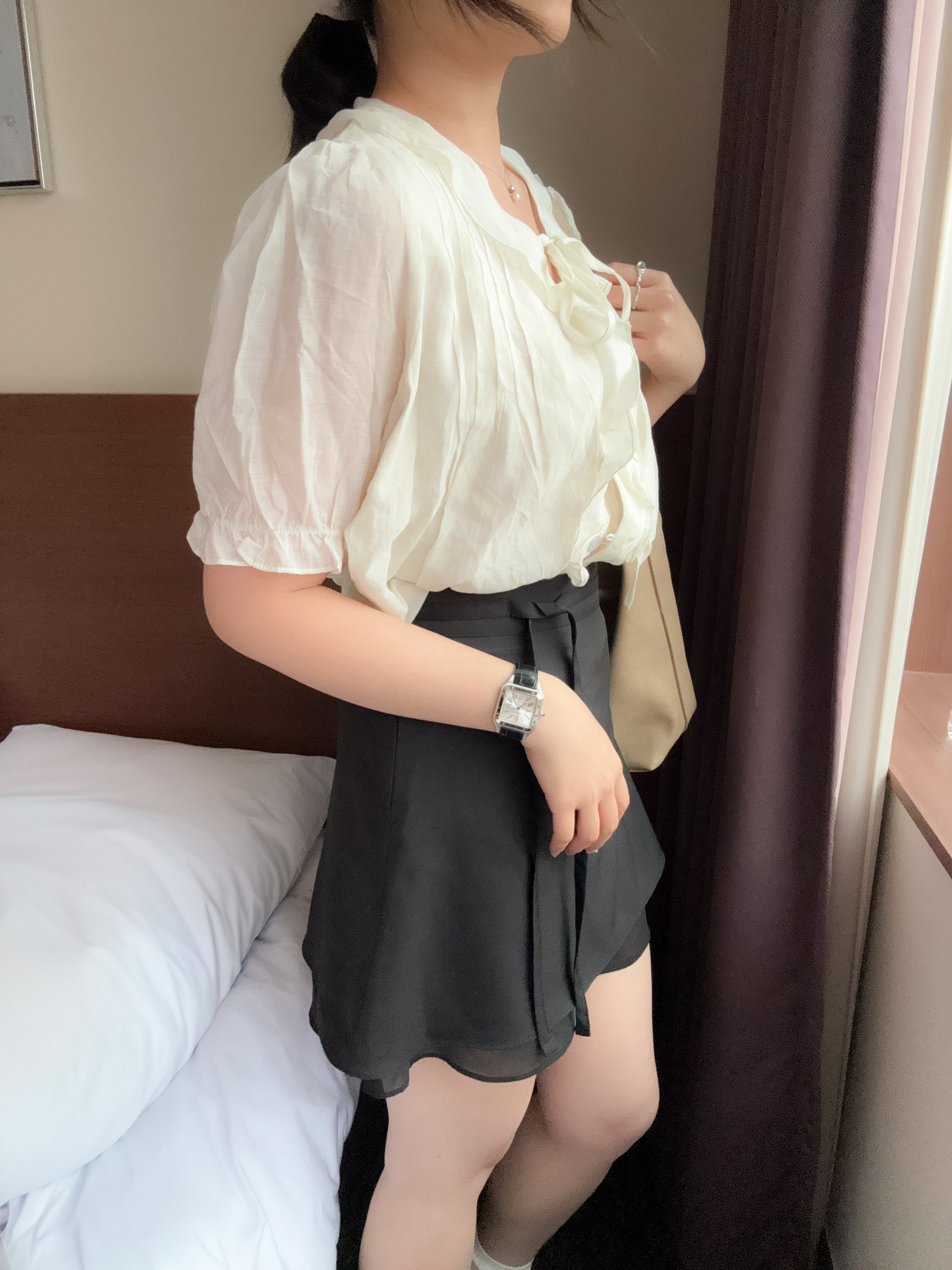 法式女孩的spring ruffle blouse