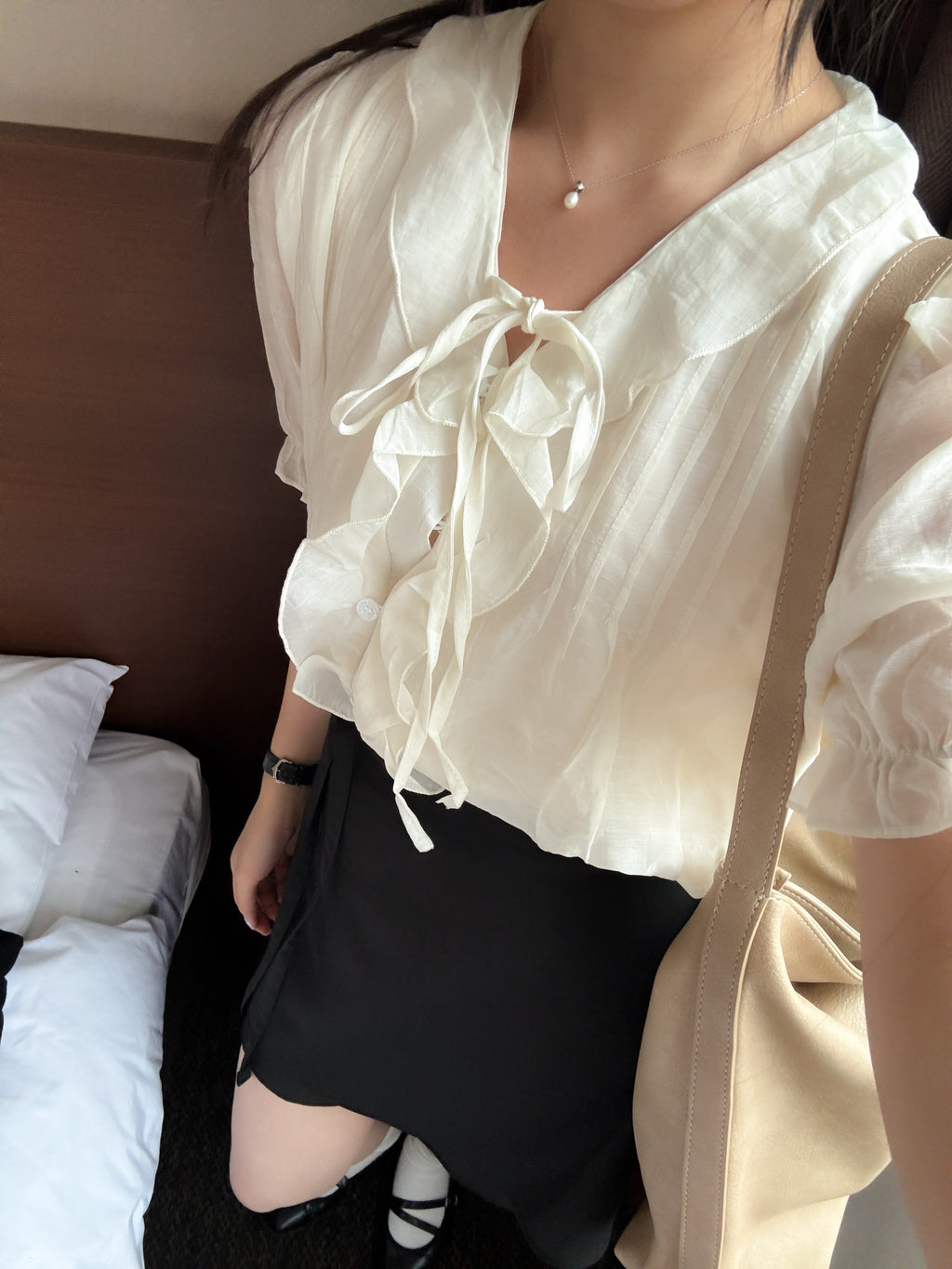 法式女孩的spring ruffle blouse