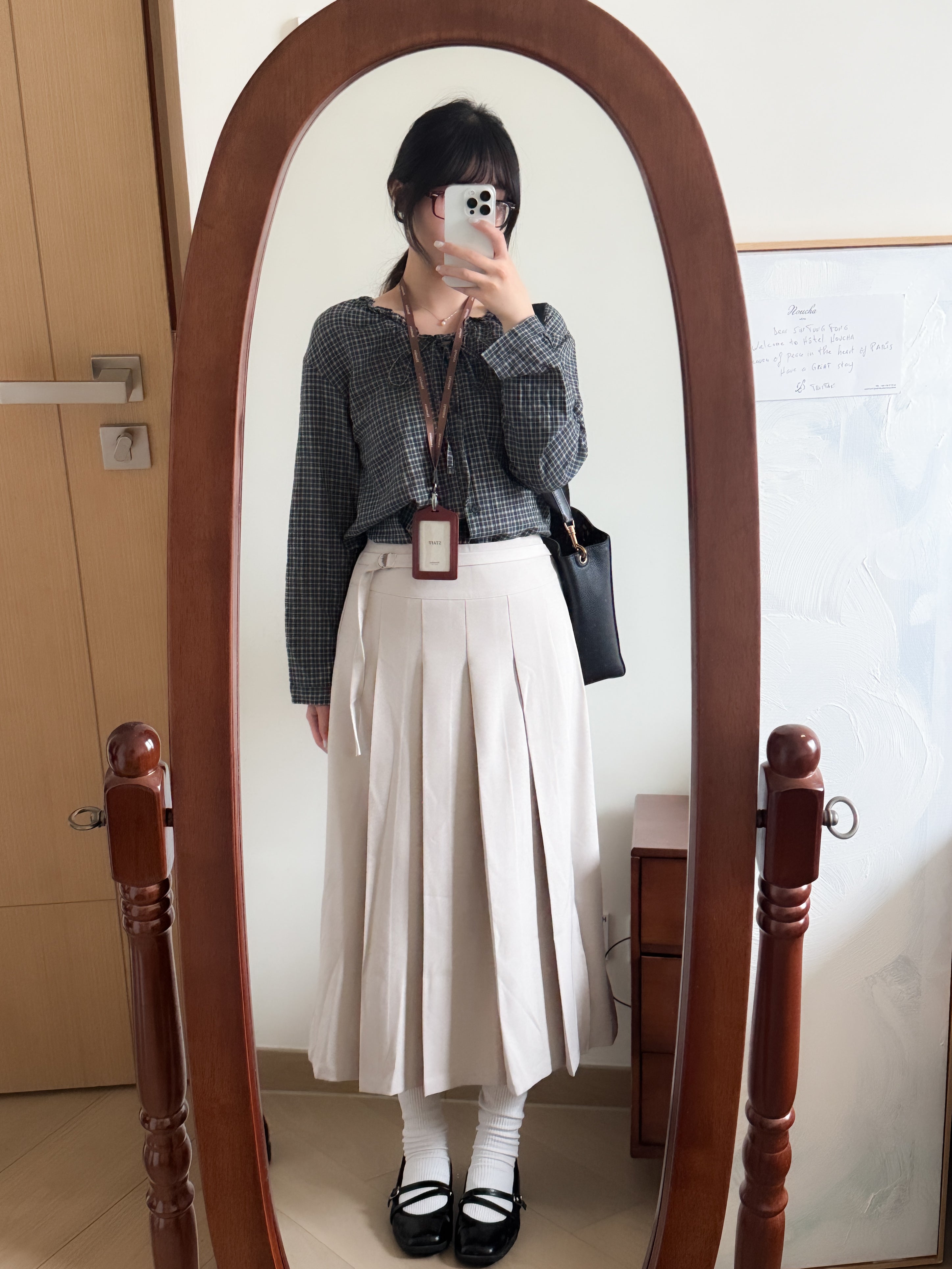 法式女孩的格紋blouse