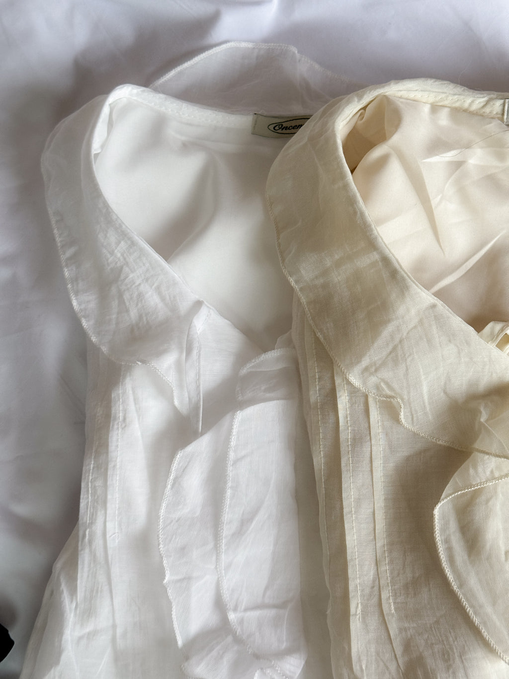 法式女孩的spring ruffle blouse