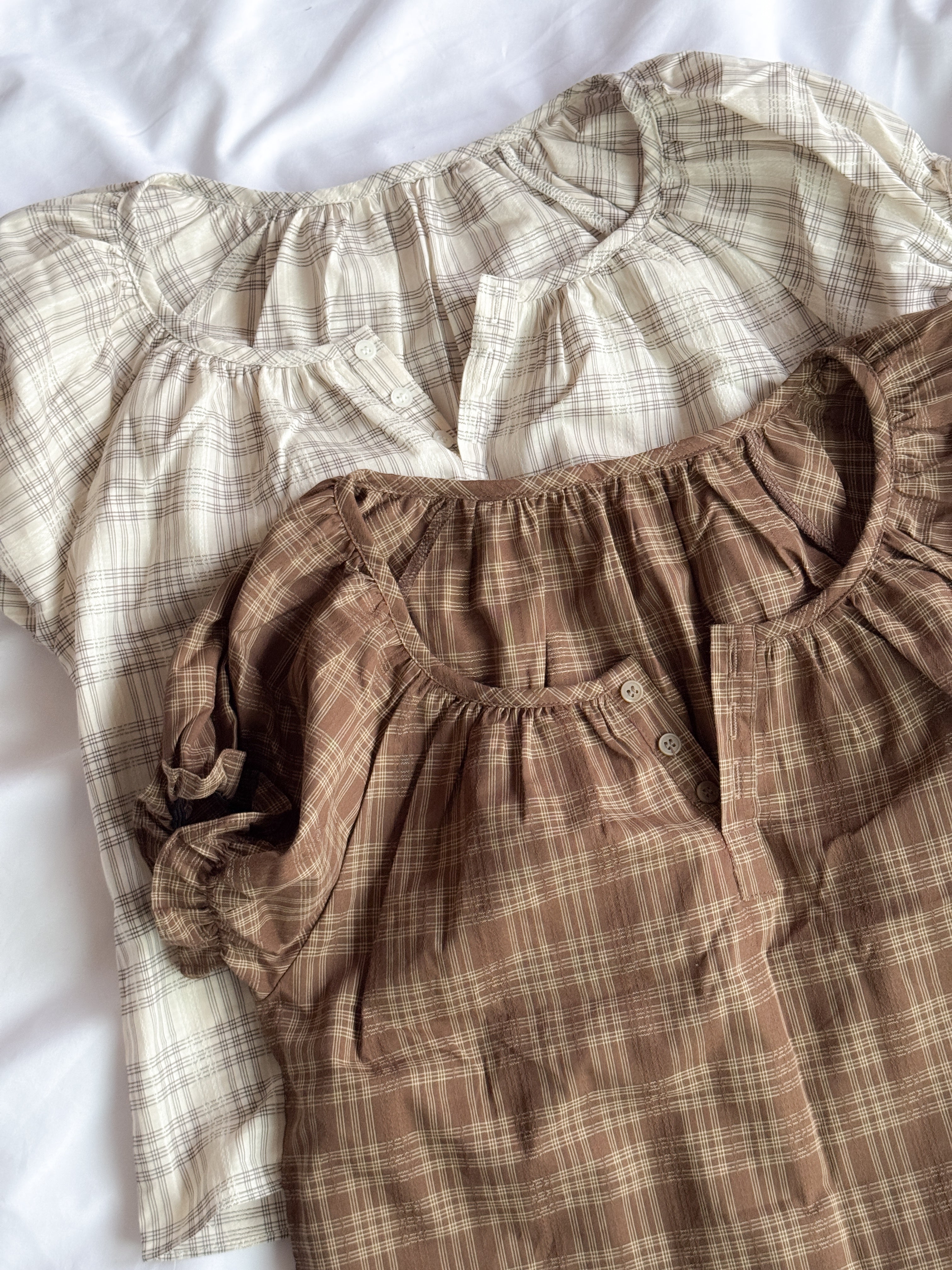 法式女孩的checked blouse