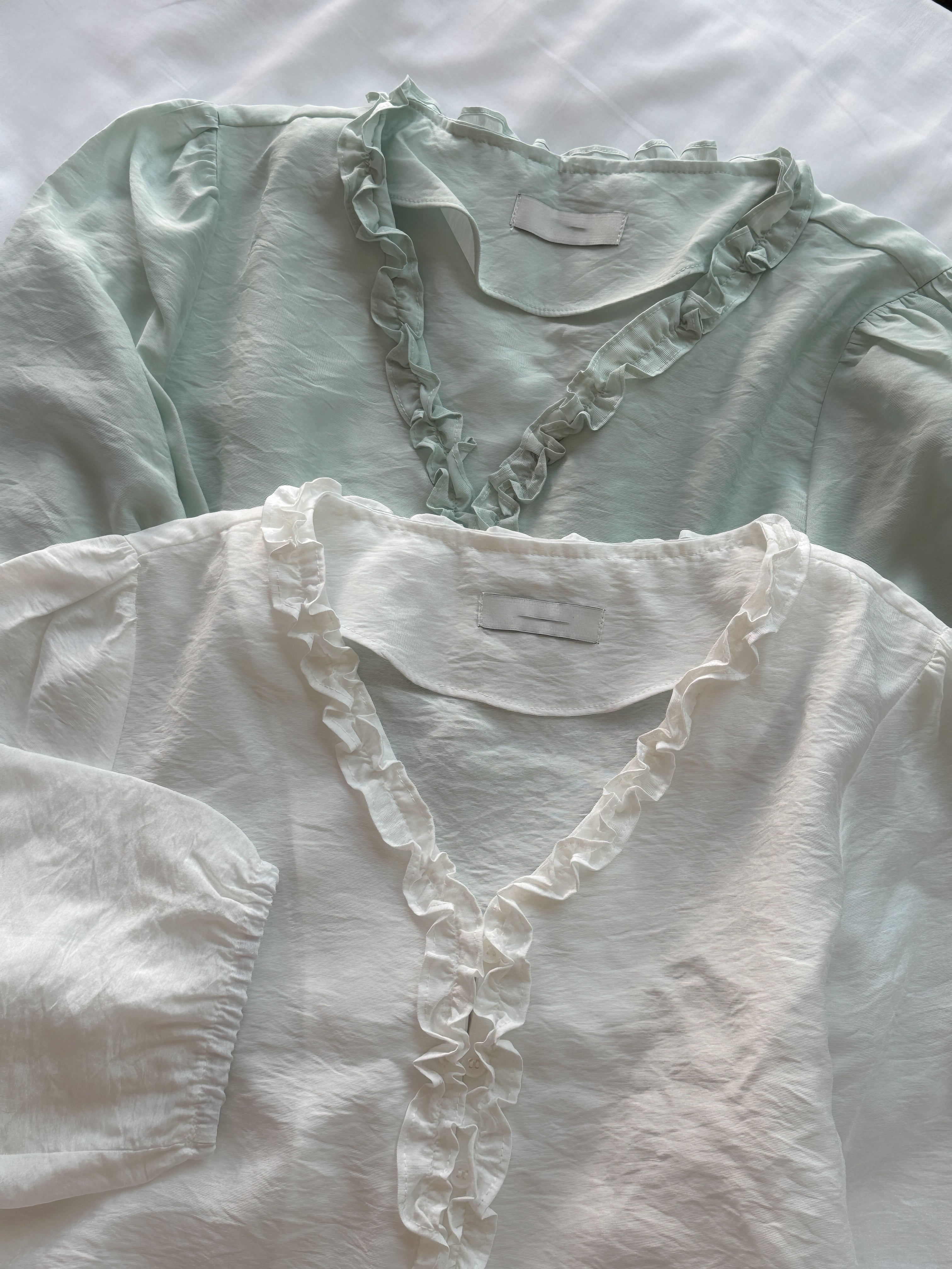 超美薄荷色//法式的女孩的ruffle blouse