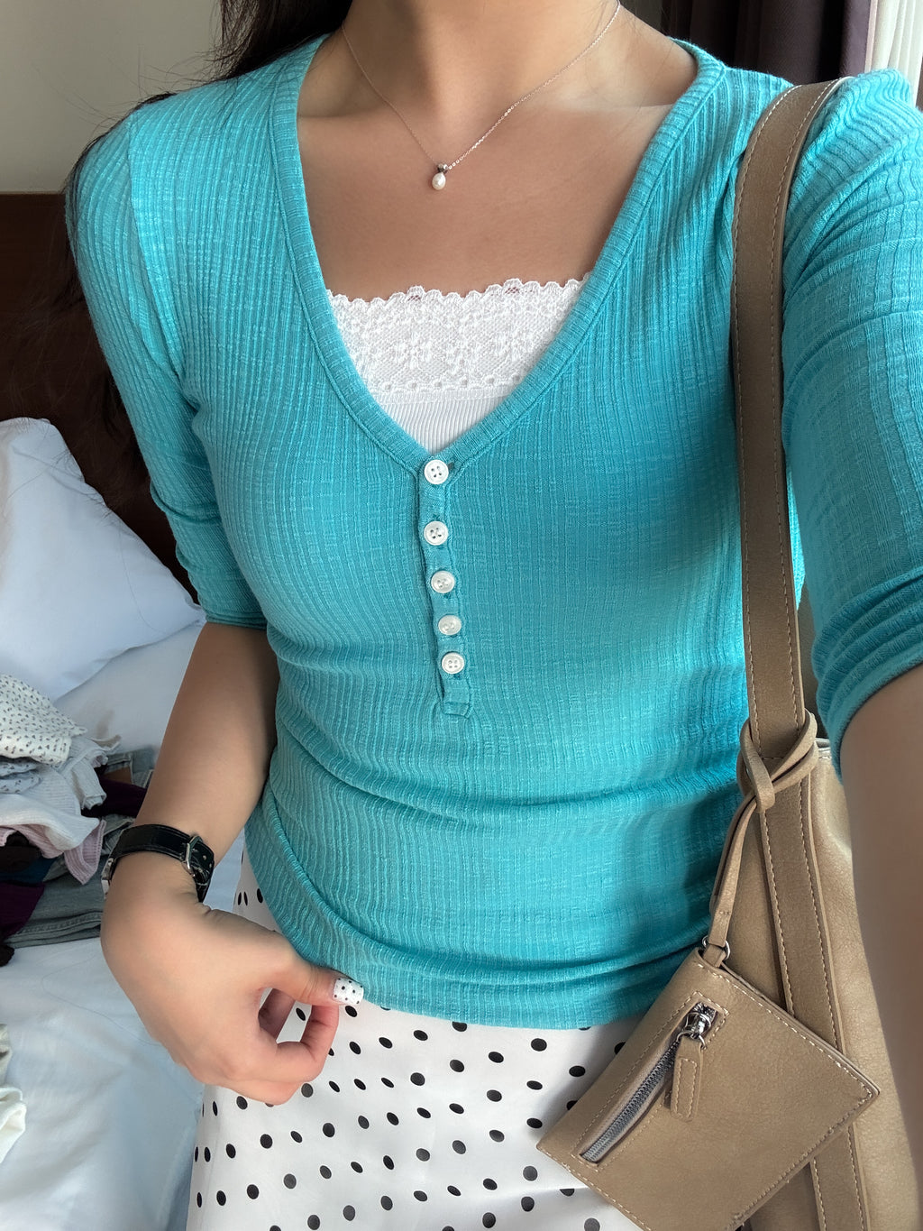 ORI//BUTTON TEE
