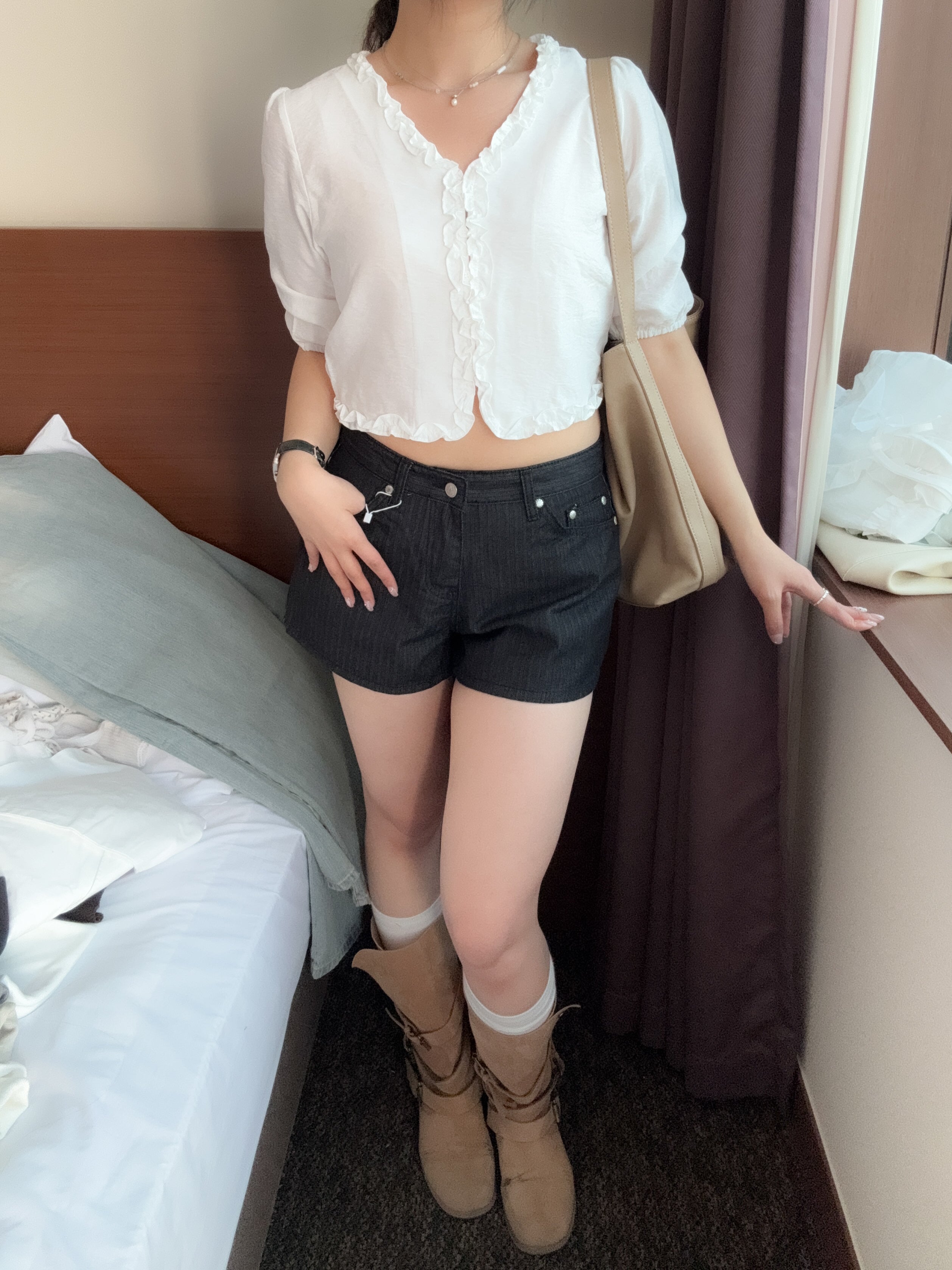 甜酷onni的暗直紋牛仔短褲