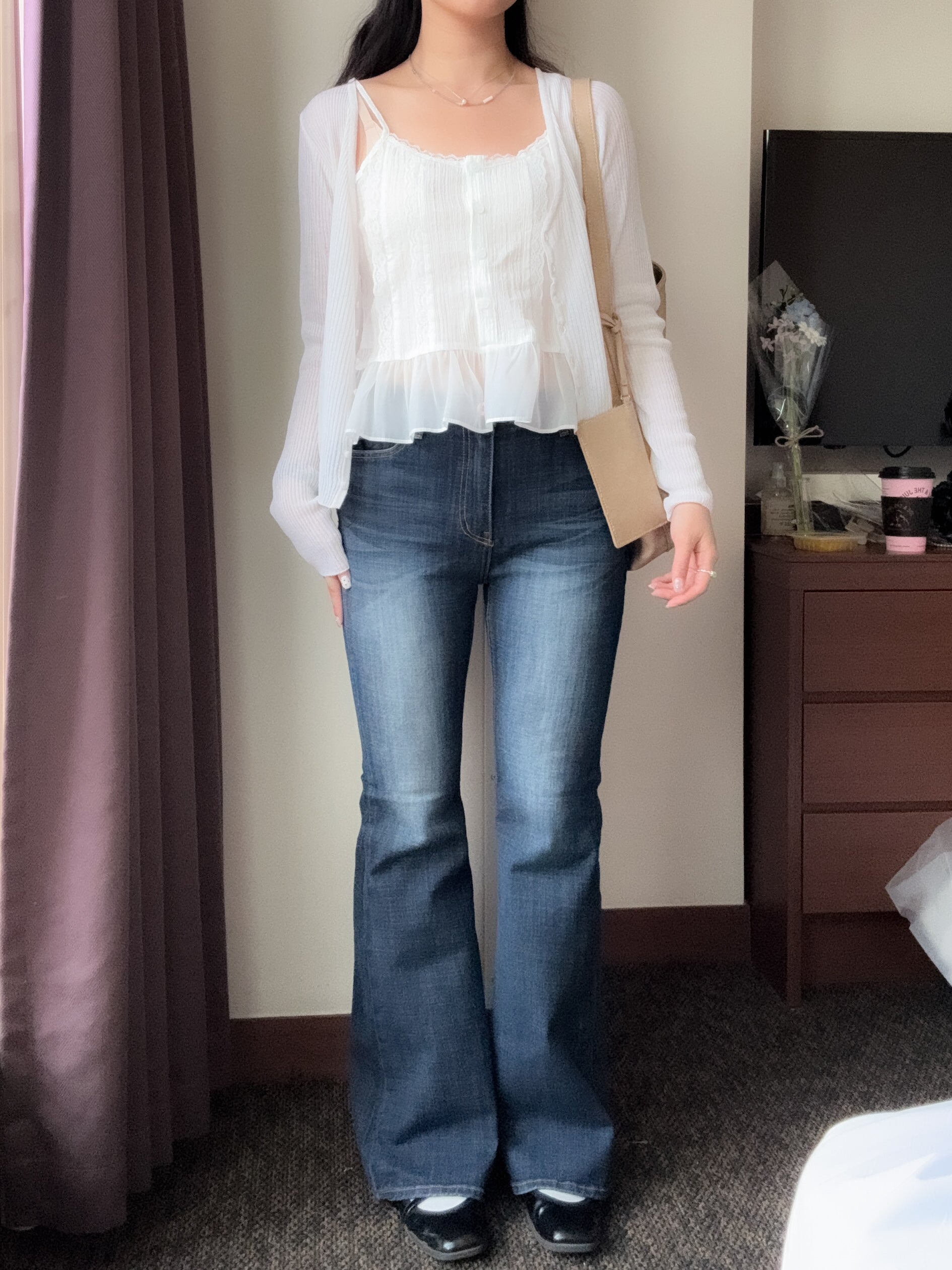 復古女孩的vintage flared jeans