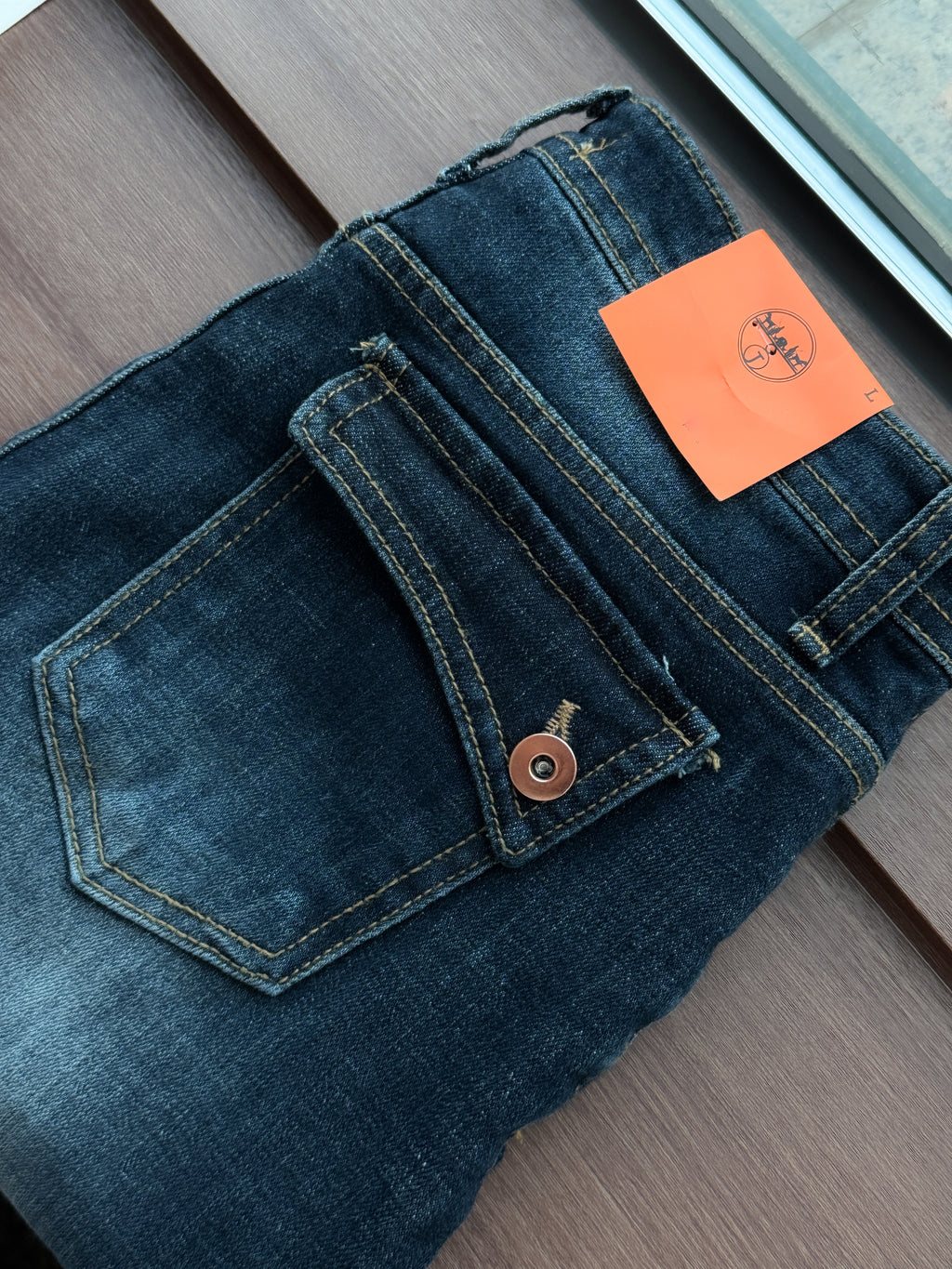 復古女孩的vintage flared jeans