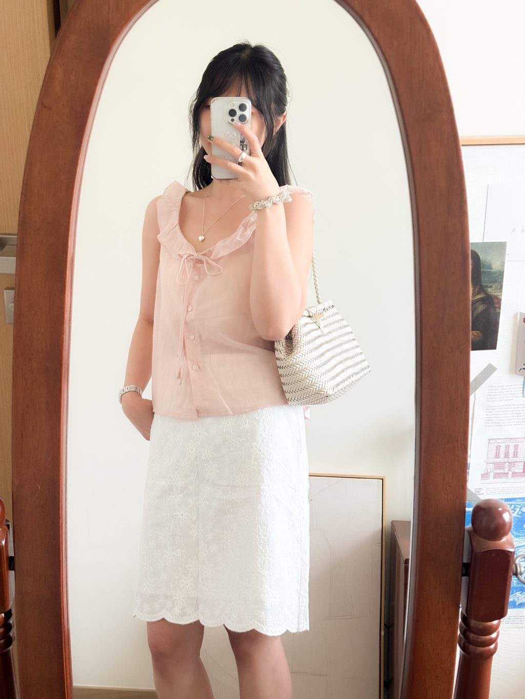 夏日女孩的圓領ribbon vest
