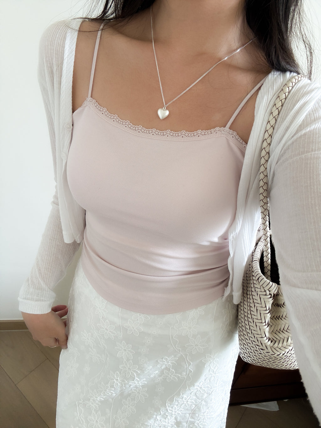 夏天內搭必備//冰涼感平領laces bra top