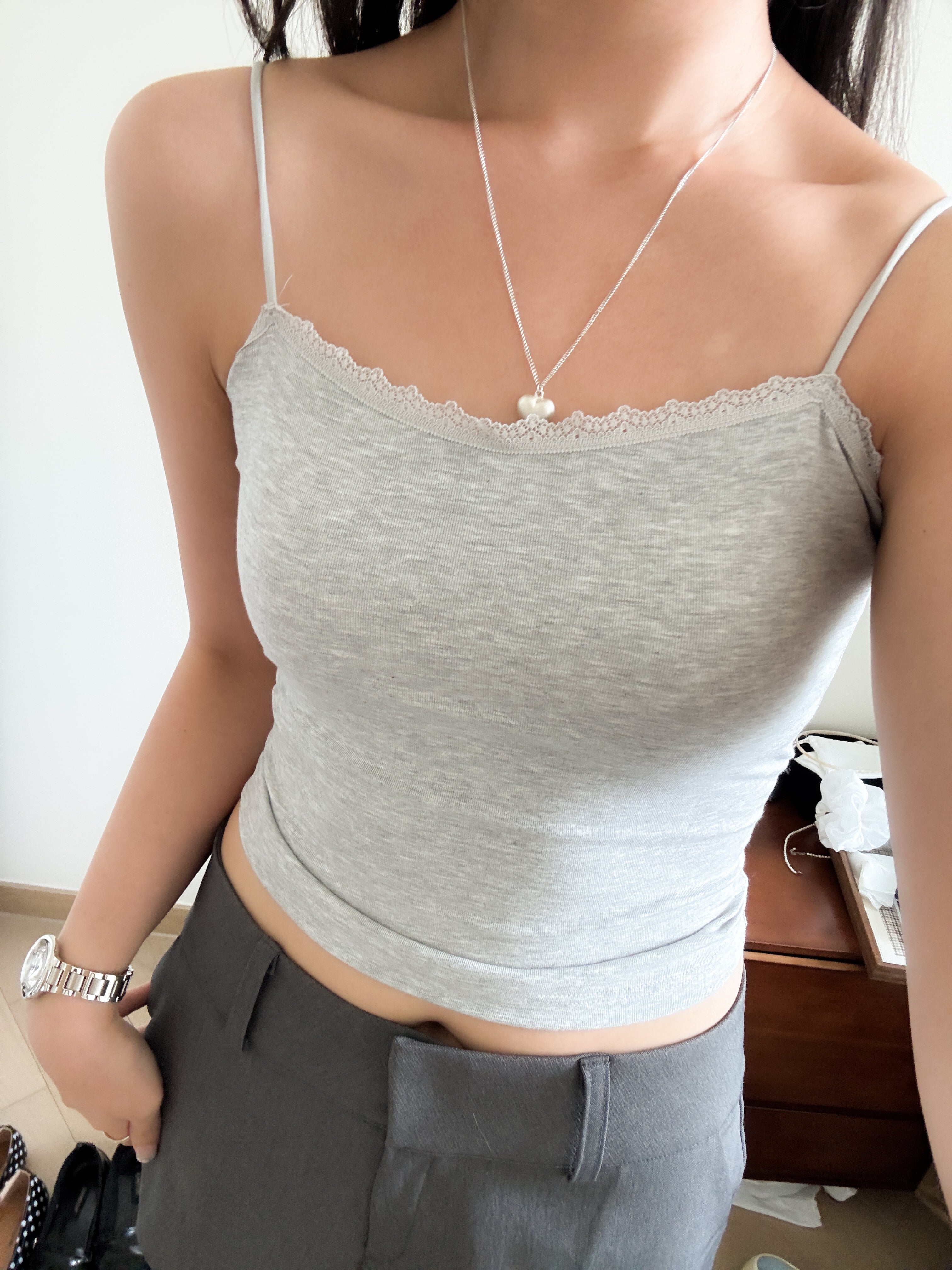 夏天內搭必備//冰涼感平領laces bra top