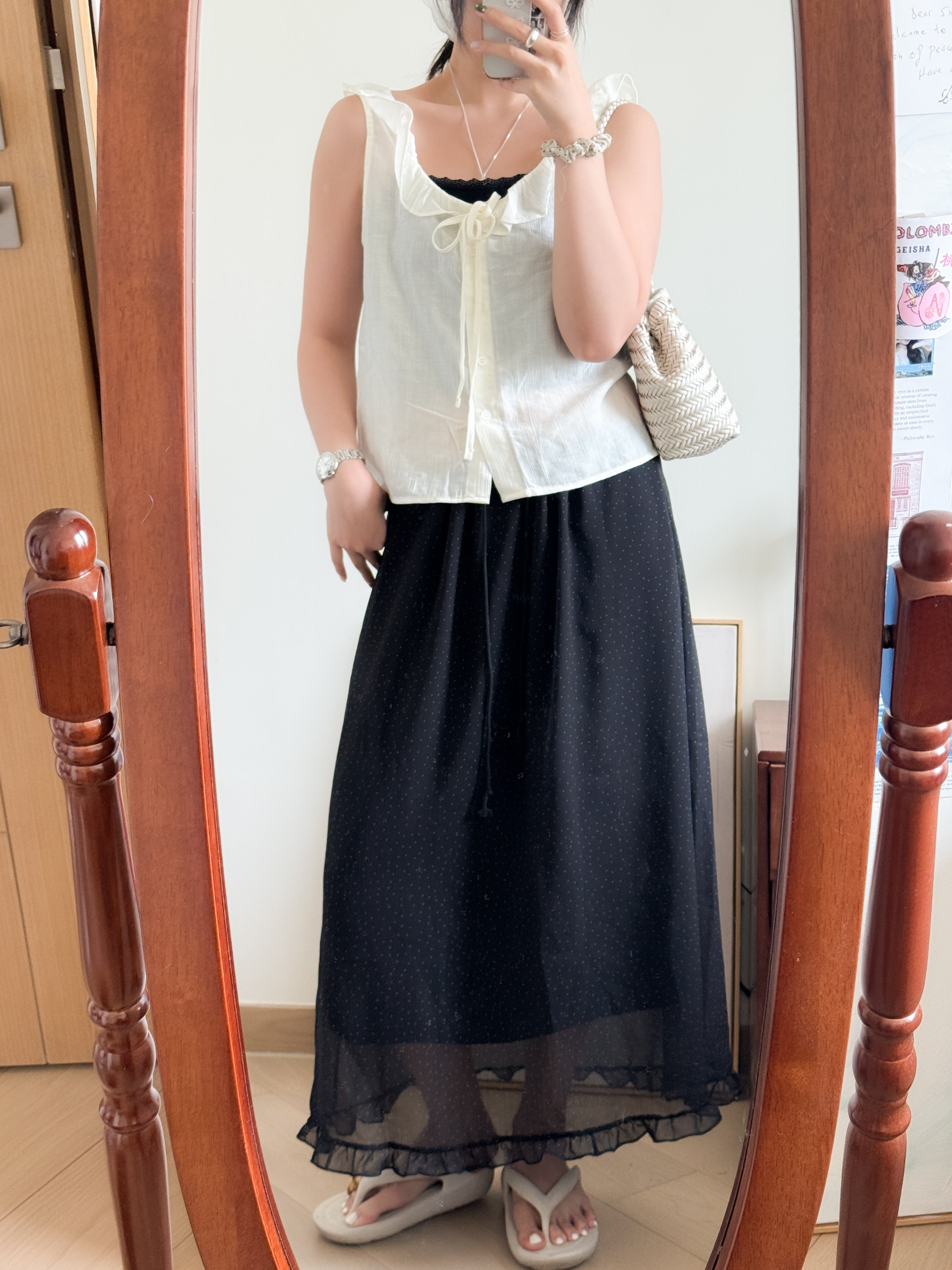 夏日女孩的圓領ribbon vest
