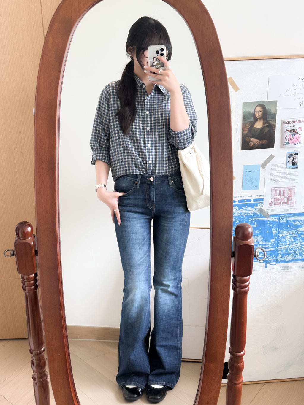 復古甜酷女孩的中腰喇叭牛仔褲