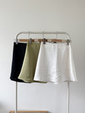 氣質ONNI的satin short skirt