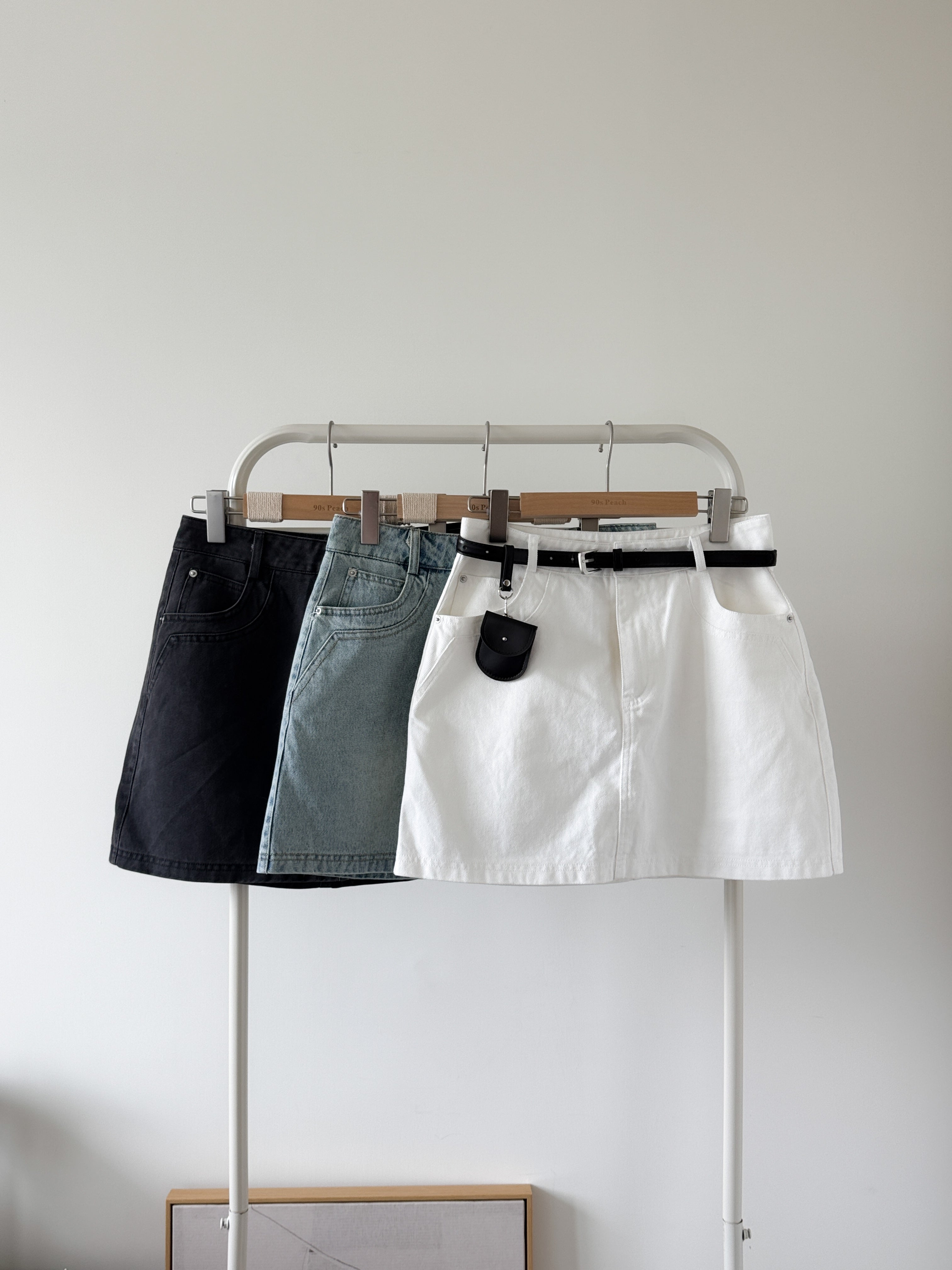 cool girl denim skirt with belt
