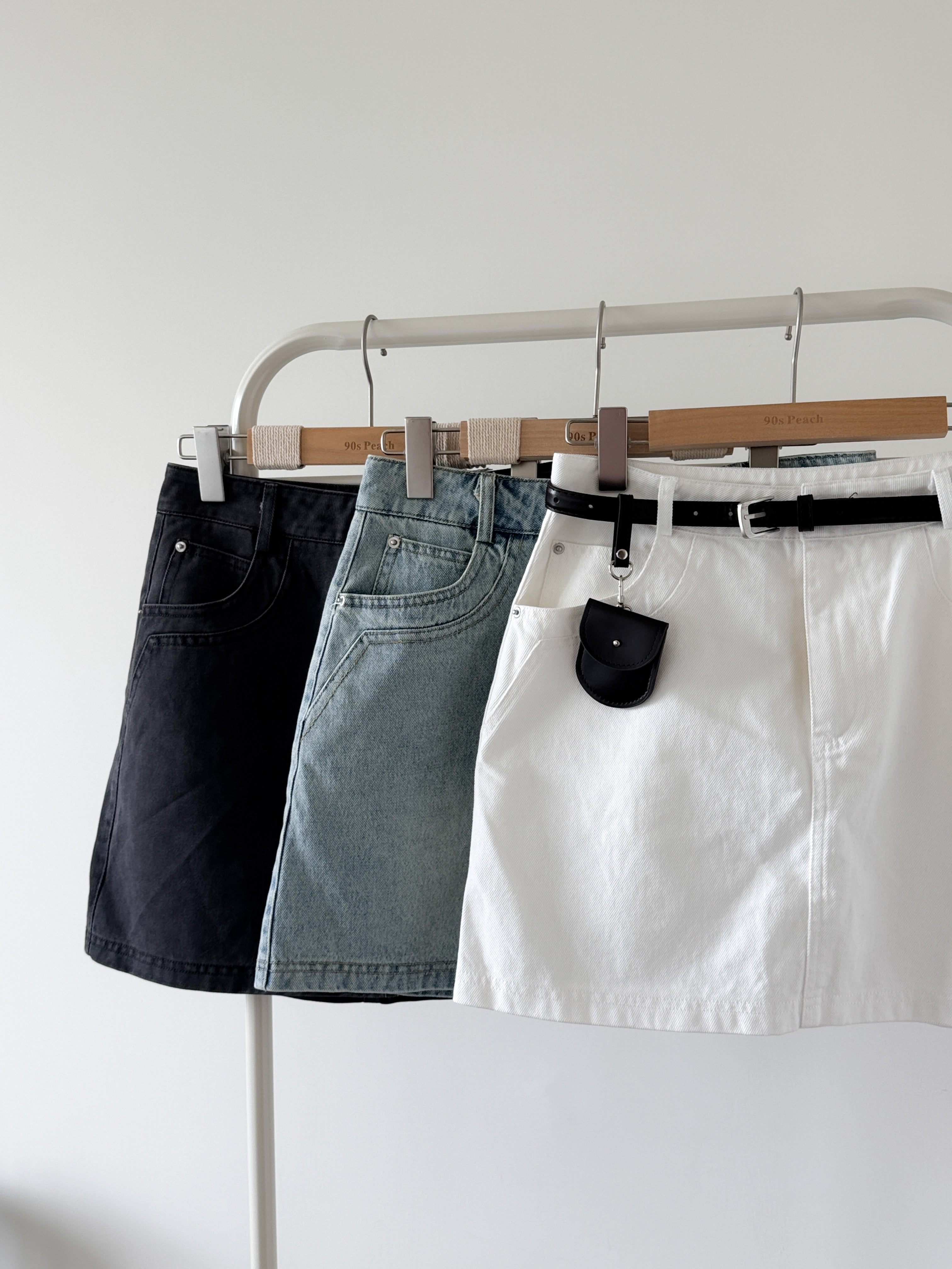 cool girl denim skirt with belt