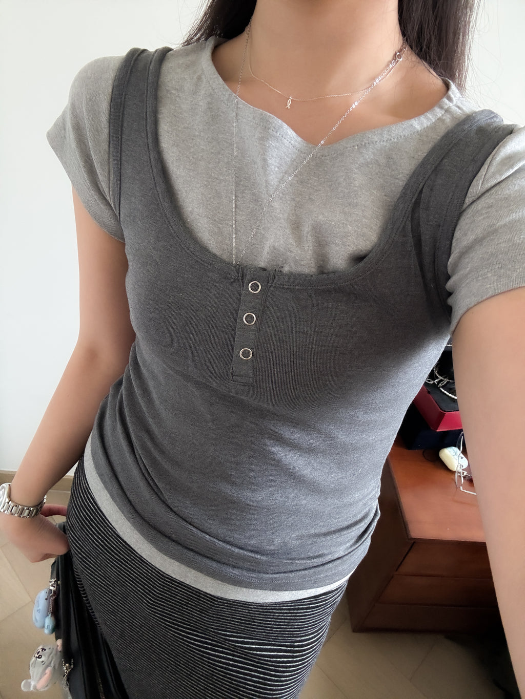 ORI button sleeveless