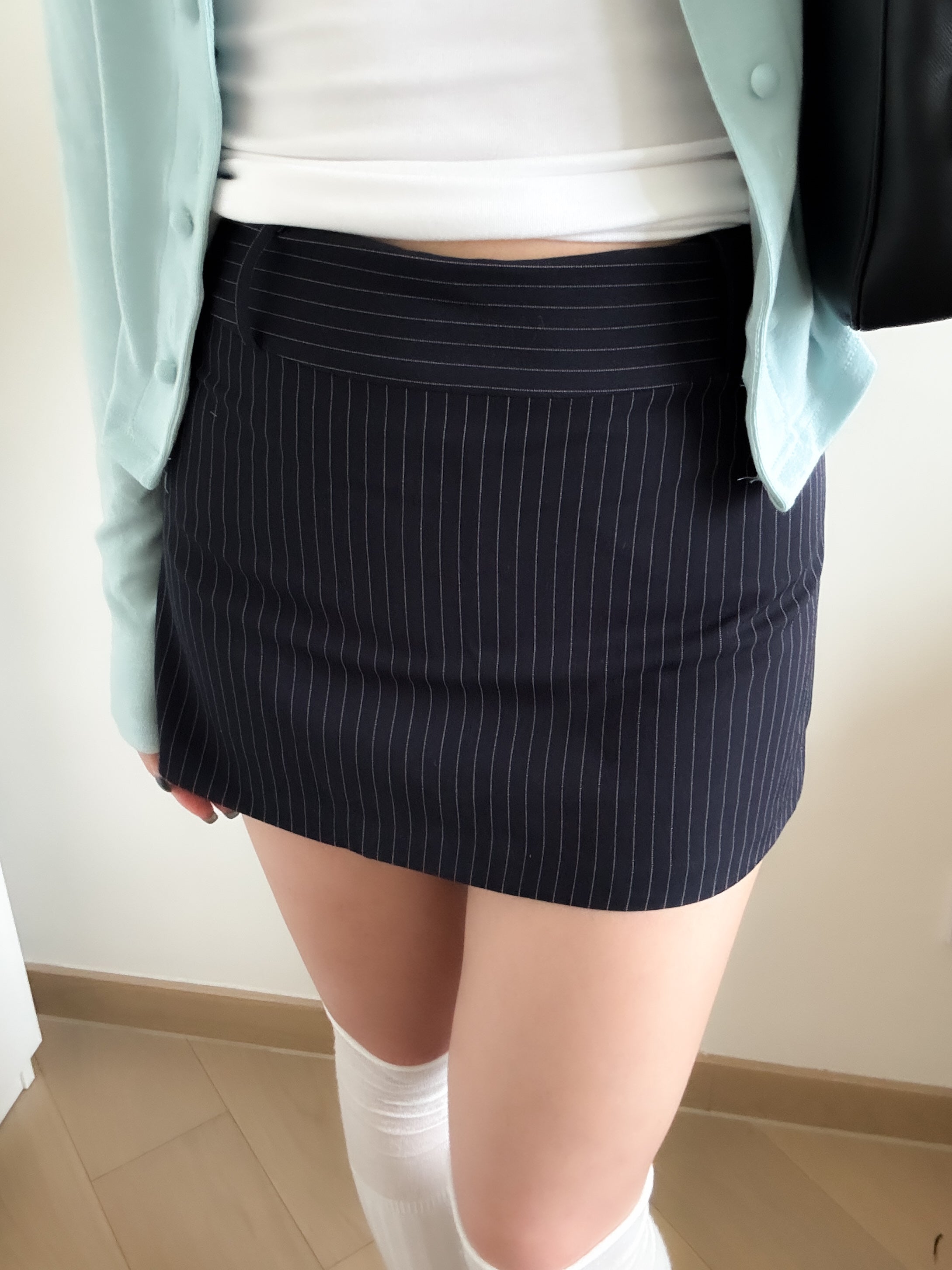 甜酷ONNI的直紋短西裙(with pant)