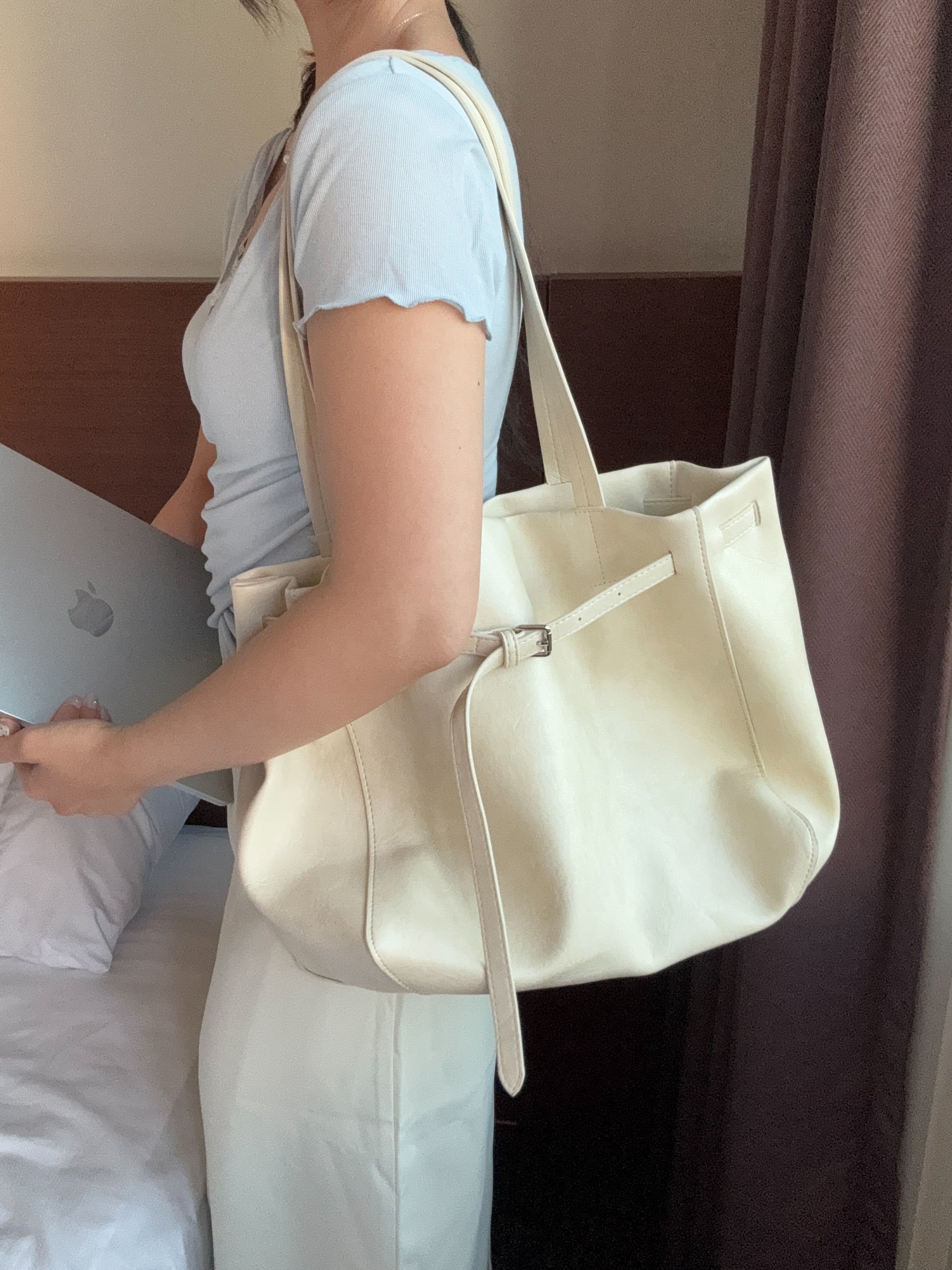 office girl belt bag//放到電腦💻