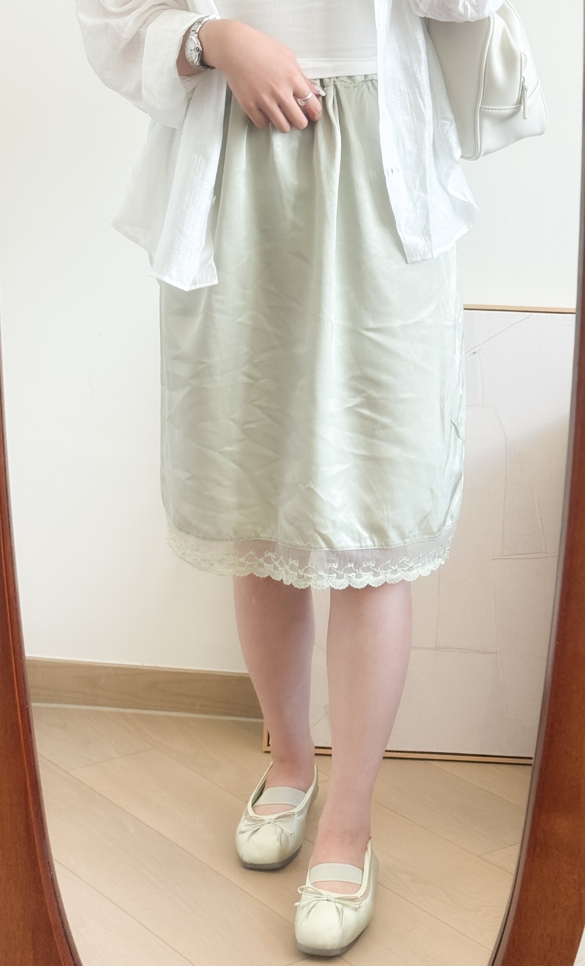laces satin mid-skirt