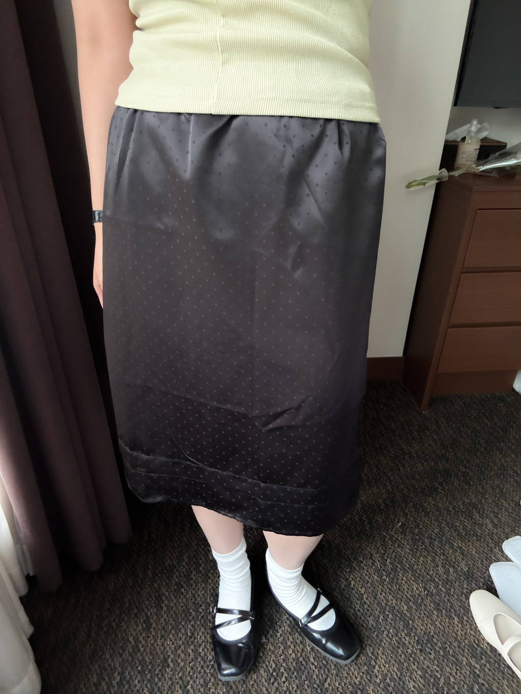 低調高級感波點中裙