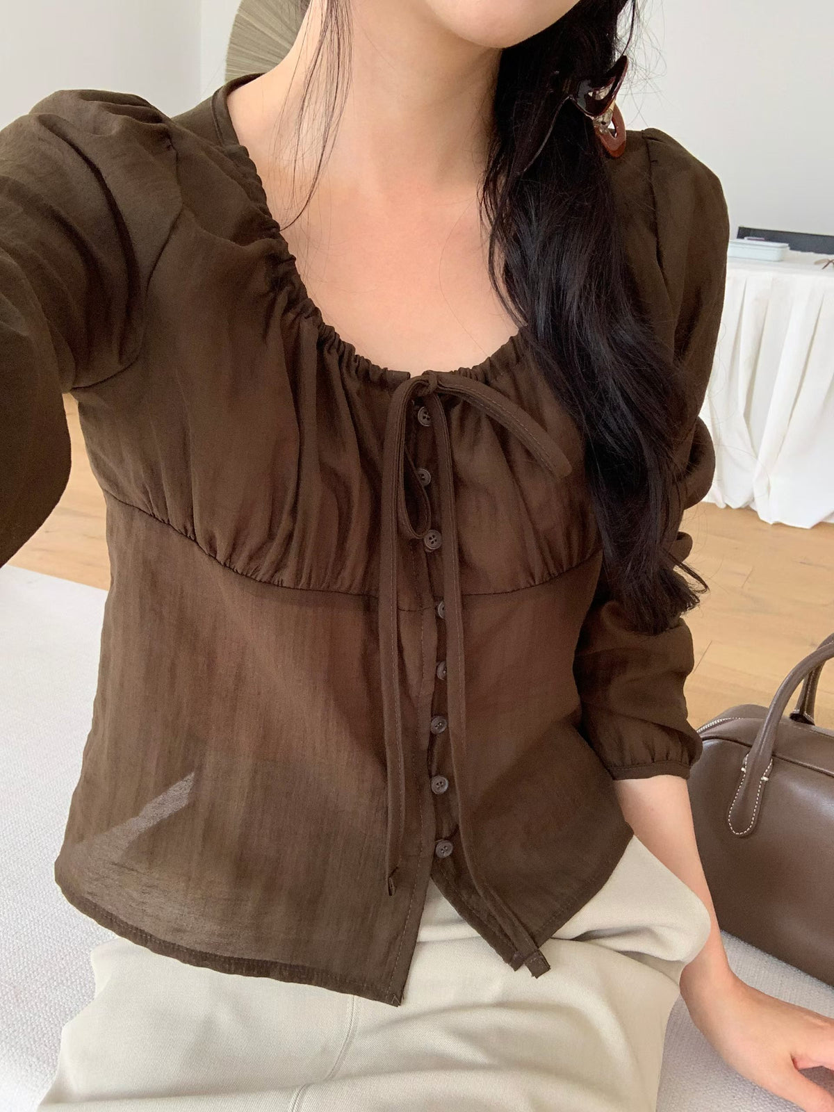 簡約氣質感透透blouse