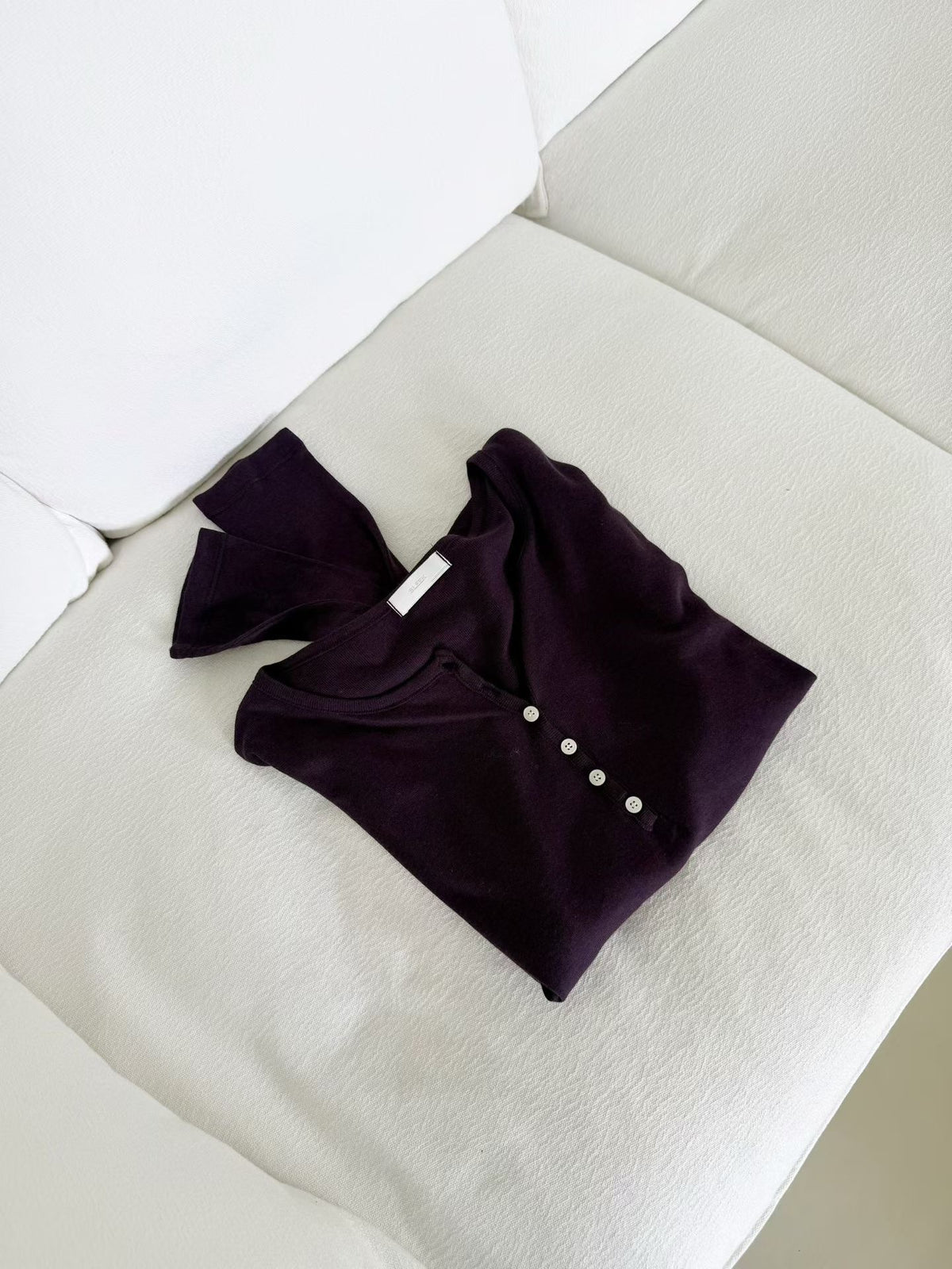 休閒鬆弛感button tee